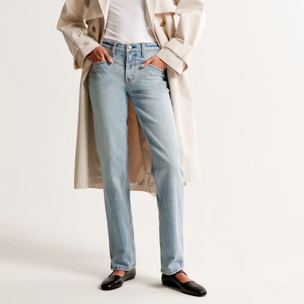 Abercrombie Mid Rise 90’s Straight Jean